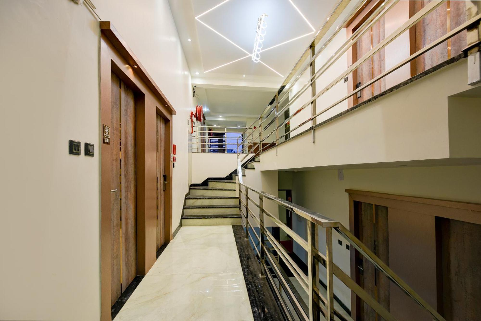 The Pearl Plaza Hotel In City Centre - Near New Delhi Railway Station Buitenkant foto