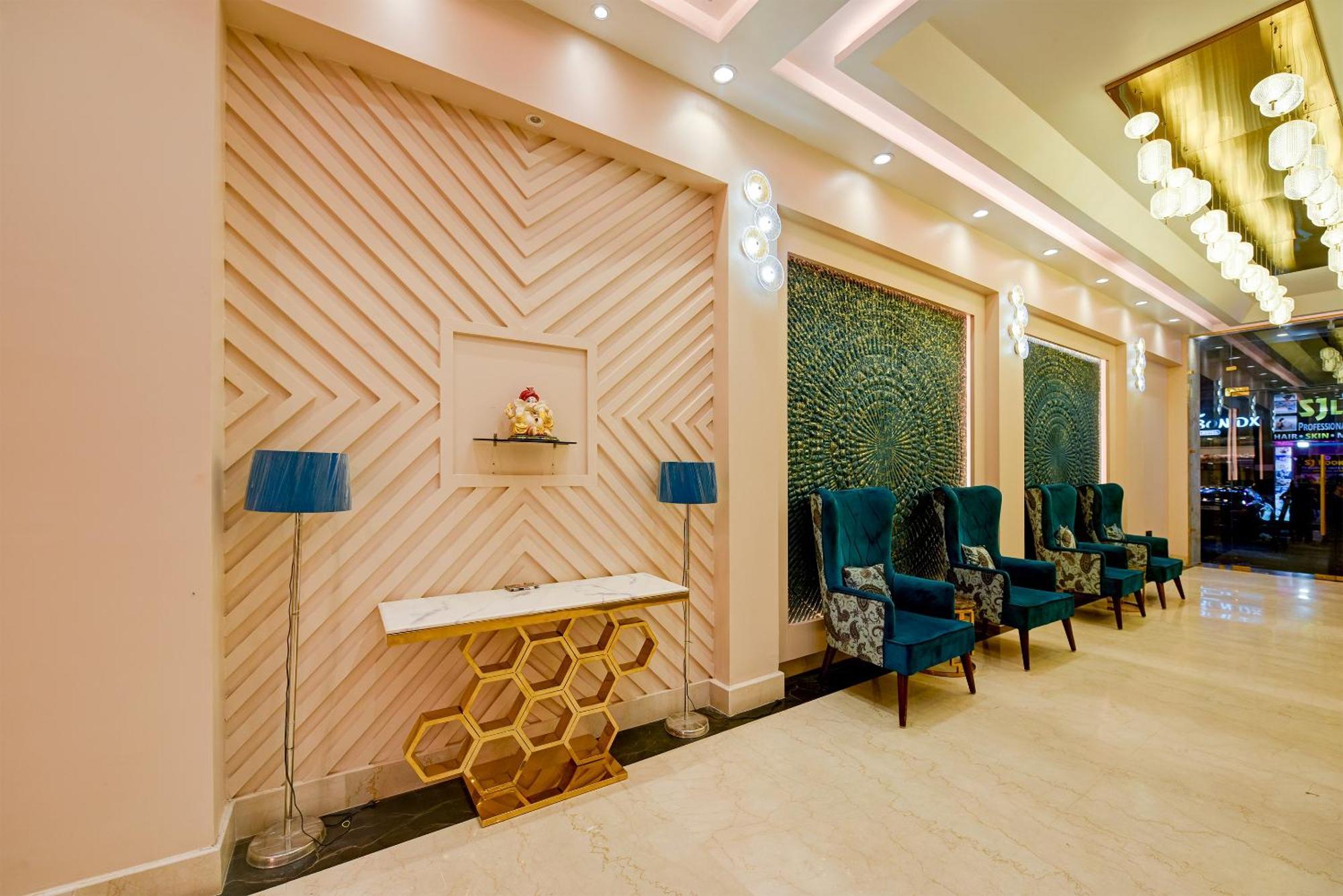 The Pearl Plaza Hotel In City Centre - Near New Delhi Railway Station Buitenkant foto